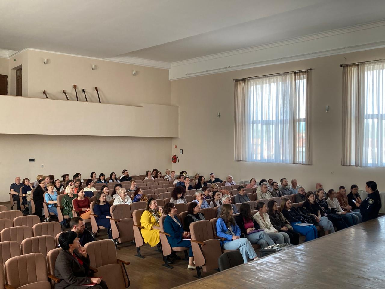Інформаційна грамотність для забезпечення безпеки дітей і молоді