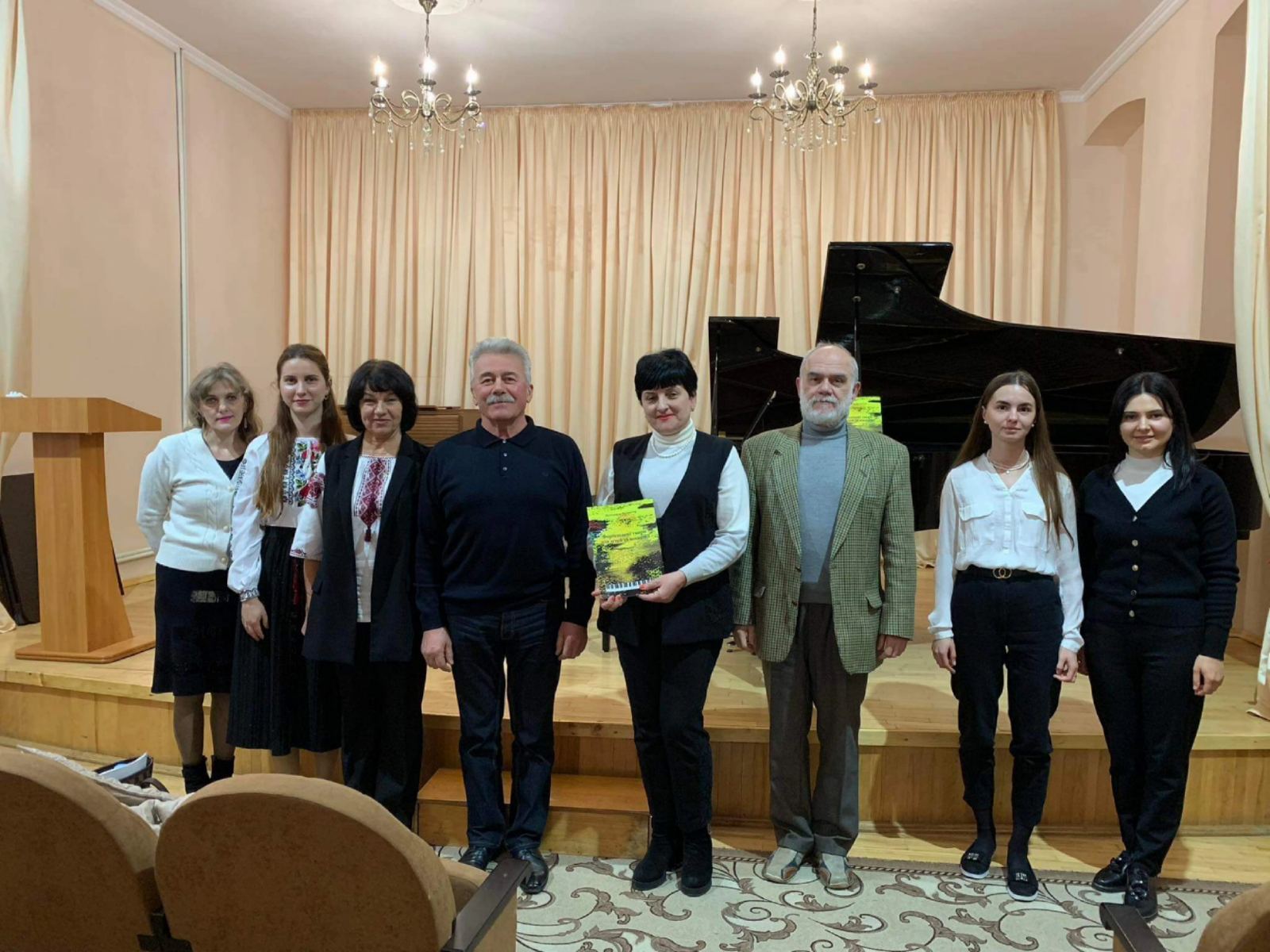 Творча зустріч із заслуженим діячем мистецтв України Володимиром Волонтиром