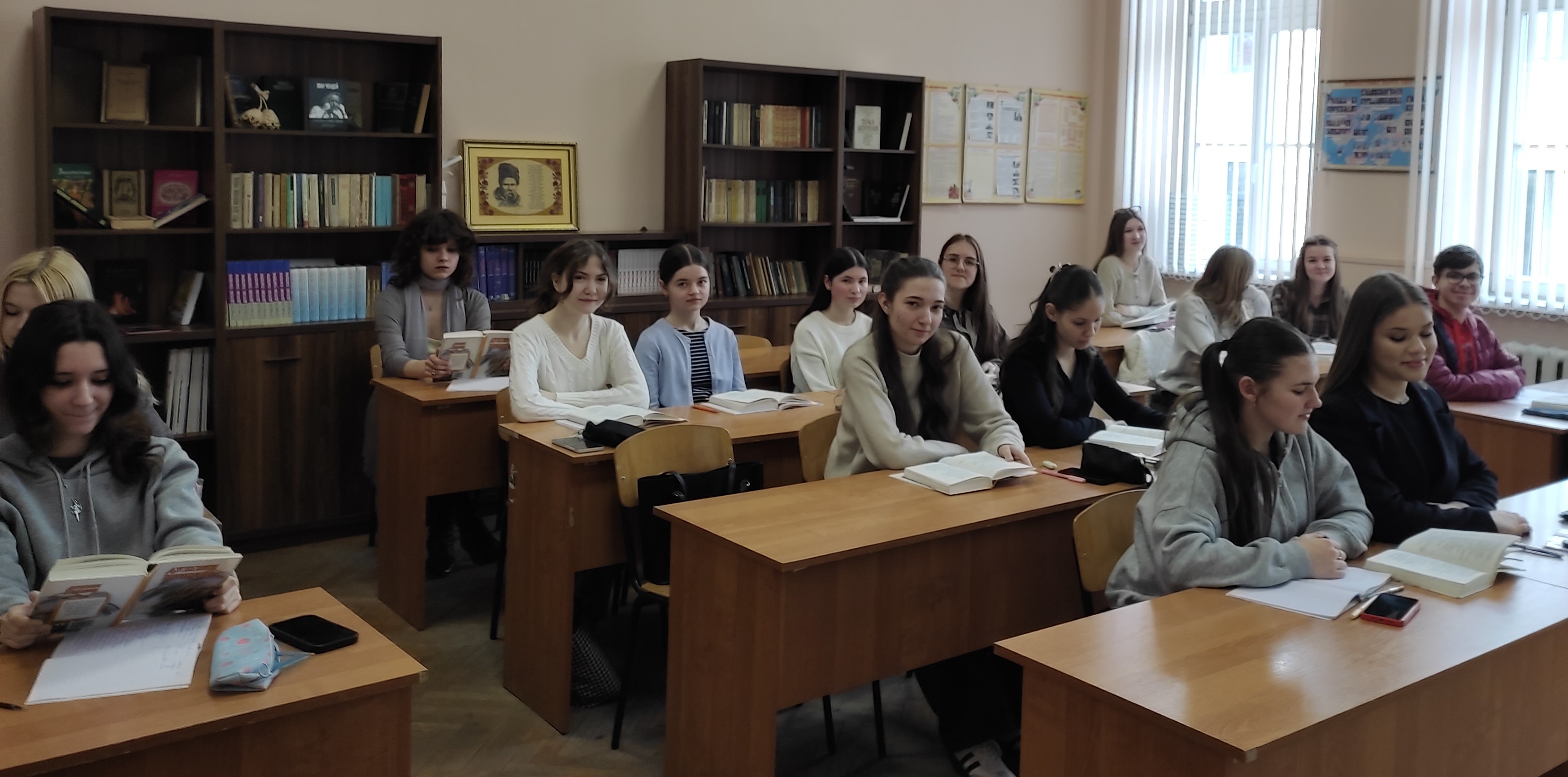 Літературні читання драми-феєрії «Лісова пісня» Лесі Українки  до 155-річчя з Дня народження поетеси