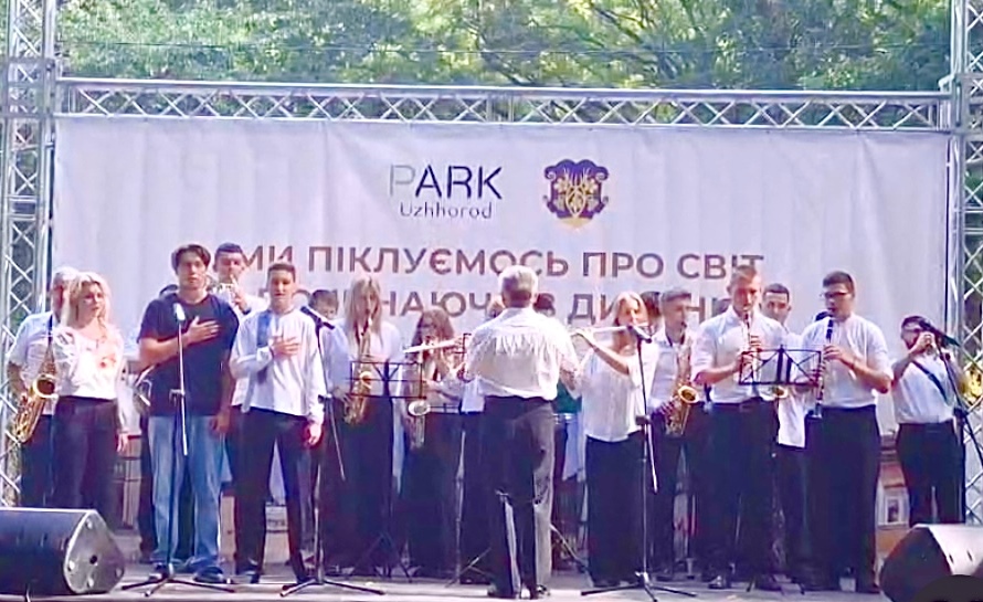 Участь в благодійному заході «Благодійне сімейне світло»