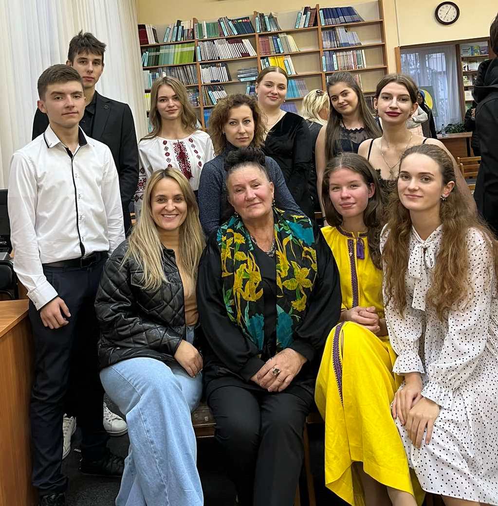 МИСТЕЦЬКО-ПАТРІОТИЧНИЙ ВЕЧІР «МУЗИКА У ЗАДОВОЛЕННЯ»