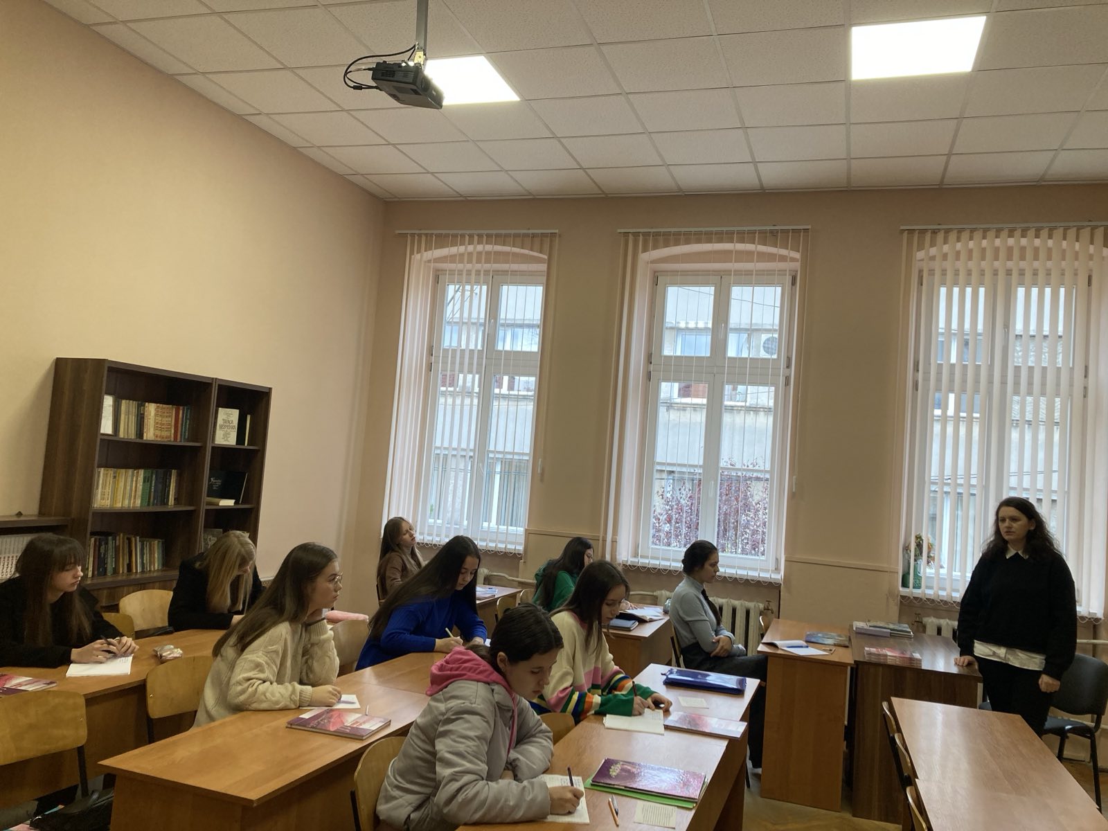Відкрите заняття з української мови викладача циклової комісії «Загальноосвітні, гуманітарні та соціально-економічні дисципліни» Яковлєвої В.Б.