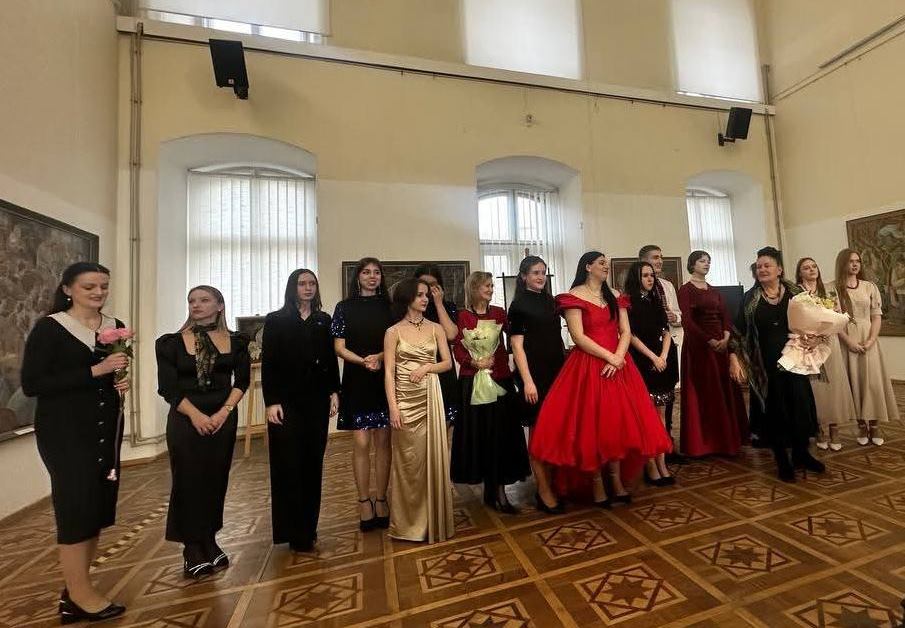 «Любов велику ми несем»